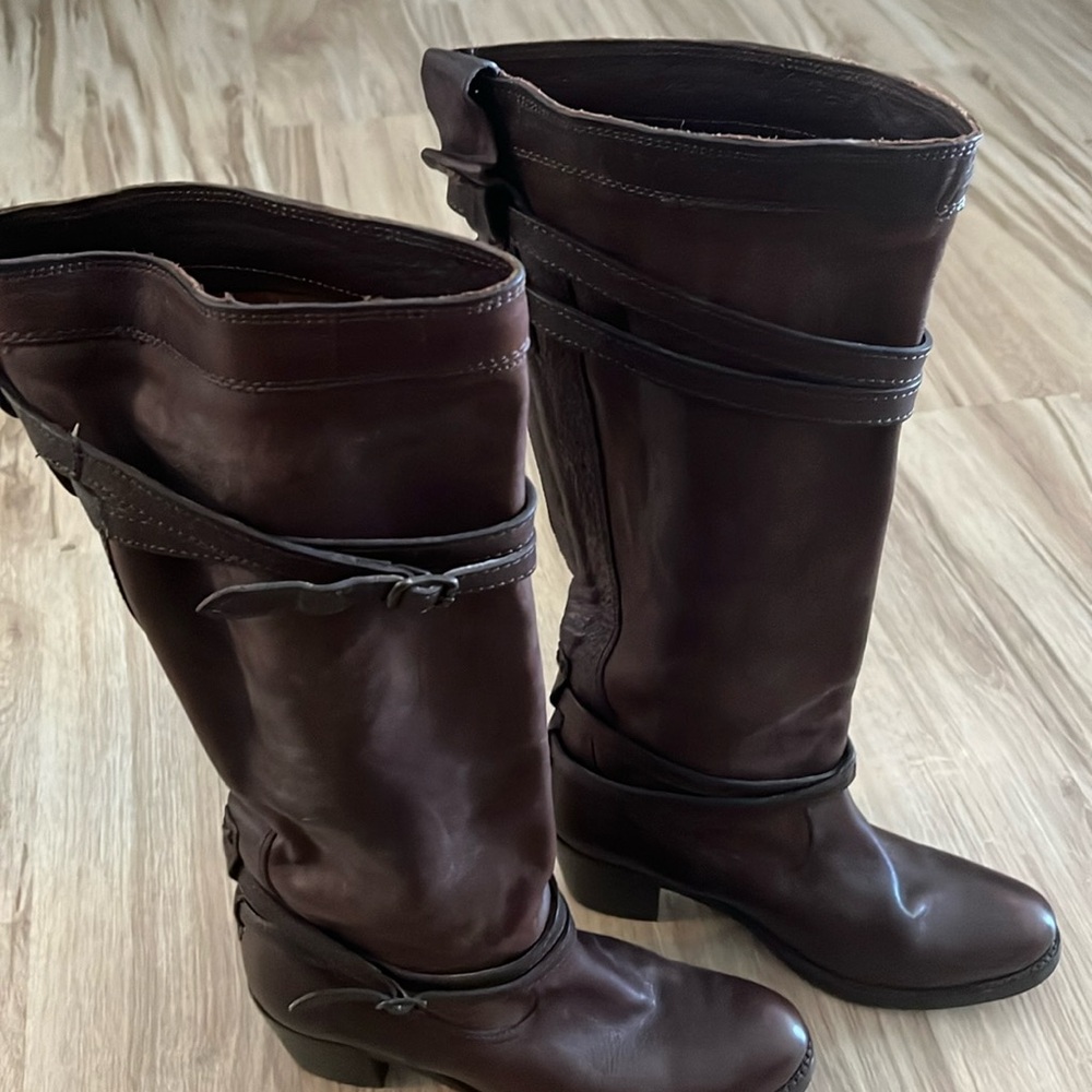 Frye Jane Strappy Boot Dark Brown
